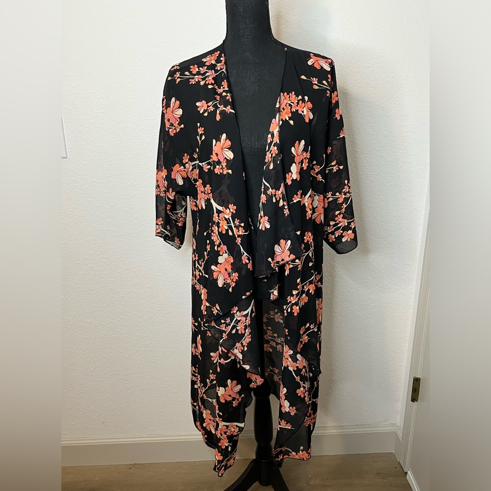 LuLaRoe Cherry Blossom Shirley Size M